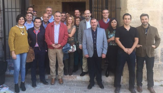 González Tovar afirma en Mula que el PSOE está comprometido con la cultura, con el comercio tradicional y con los bienes patrimoniales de la Región