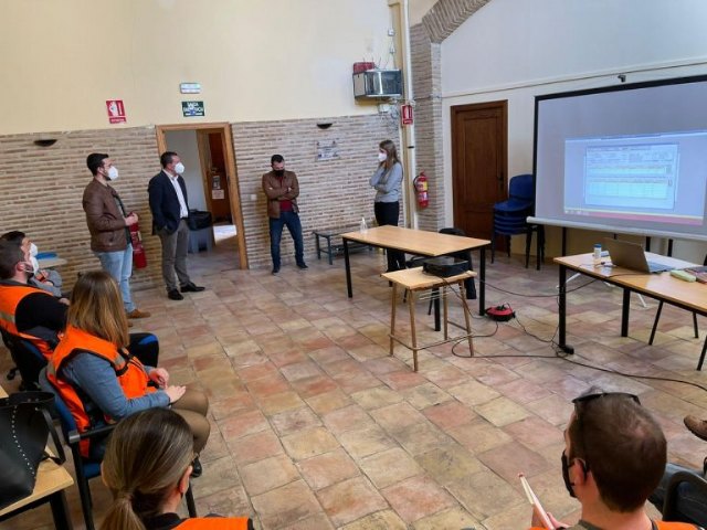 Veinte voluntarios de Protección Civil inician las labores de rastreo en las dependencias del Centro Joven