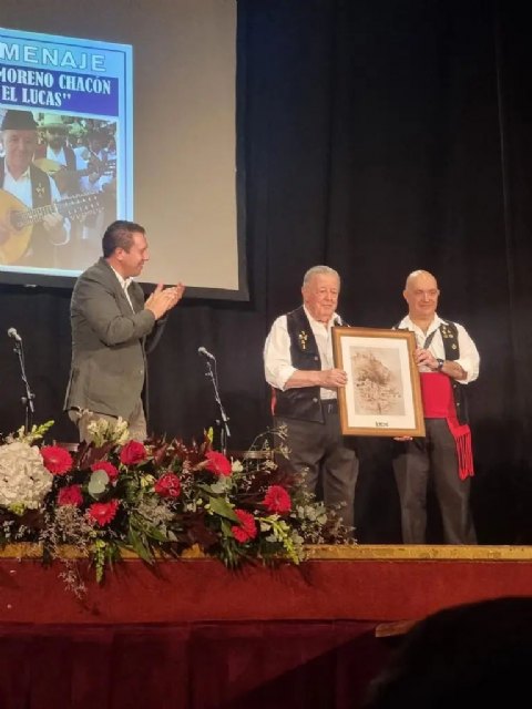Mula rinde homenaje a Lucas Moreno Chacón ‘El Lucas’ por toda una vida ligada al folclore muleño