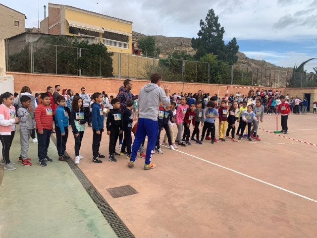 EL CEIP D. Florentino Bayona recauda 800€ para AELIP