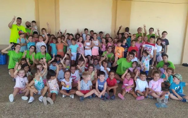 Inicia la Escuela de Verano Divertido en Mula y pedanías