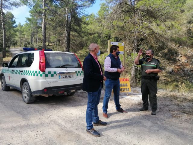La Comunidad acondiciona el acceso a la garita forestal de ´La Selva´ en la sierra de Pedro Ponce