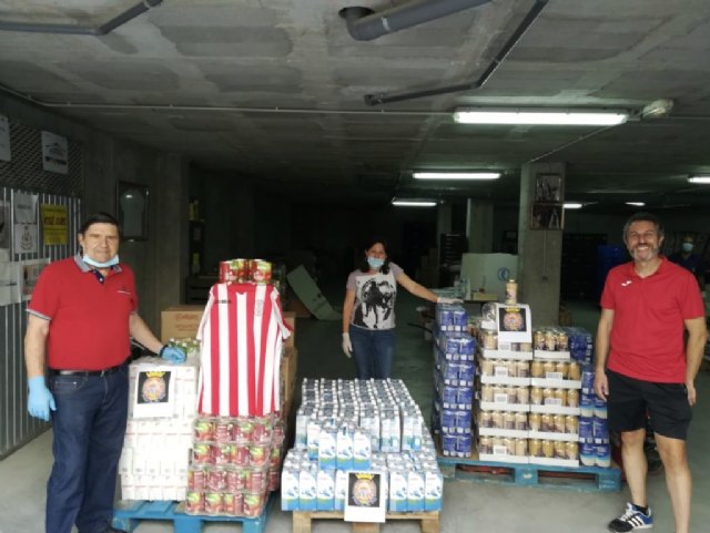 Donaciones al programa municipal de alimentos de Muka