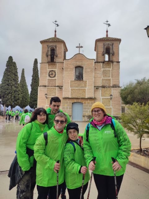 Un centenar de personas con discapacidad intelectual y del desarrollo comienzan en Mula su peregrinación por el Camino de Levante