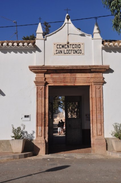 Reanudación del mercado semanal de alimentación y reapertura del cementerio municipal