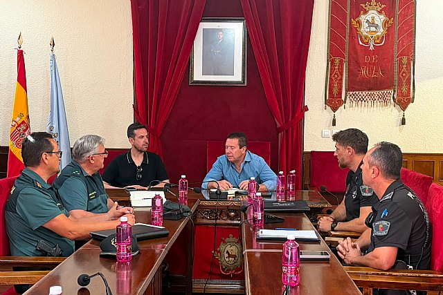 Guardia Civil y Policía Local refuerzan la coordinación para mejorar la seguridad en el municipio de Mula