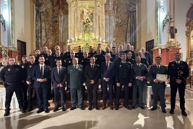 Mula rinde homenaje a su Policía Local en el día de su patrón, San Blas