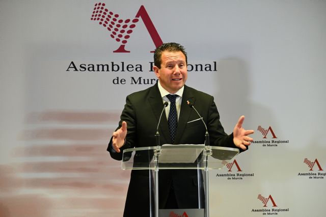 El alcalde reclama en la Asamblea Regional más financiación local y su inclusión en el Plan Regional contra la Despoblación