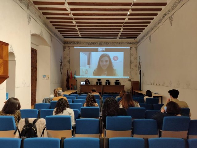 El taller ‘Menstruación sostenible’ da visibilidad al estado propio de la mujer y rompe tabúes sobre la menstruación