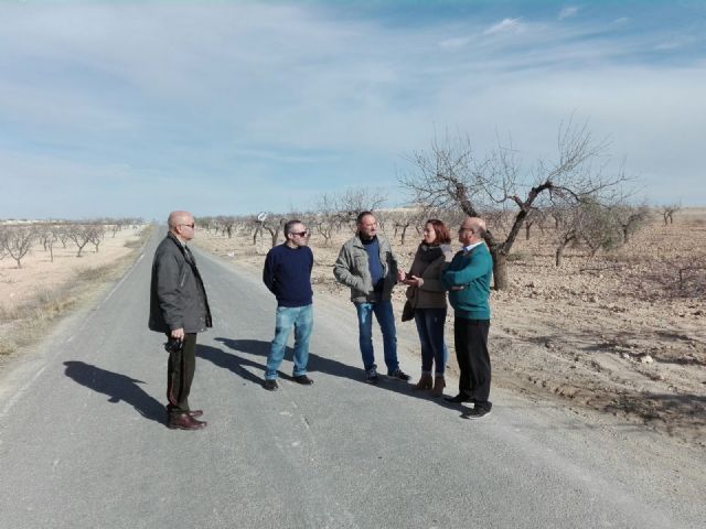 Ciudadanos denuncia que el Gobierno regional ha incumplido durante dos años el compromiso para arreglar la carretera de Fuente Librilla y exige el acondicionamiento urgente de esta vía