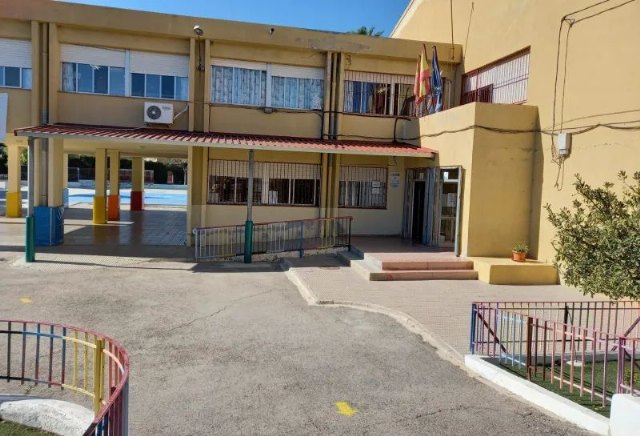 Aprobada la sustitución de cubiertas del CEIP Anita Arnao