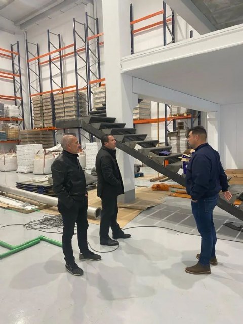 El alcalde de Mula visita las instalaciones de la Almazara Llano y Monte de Mula