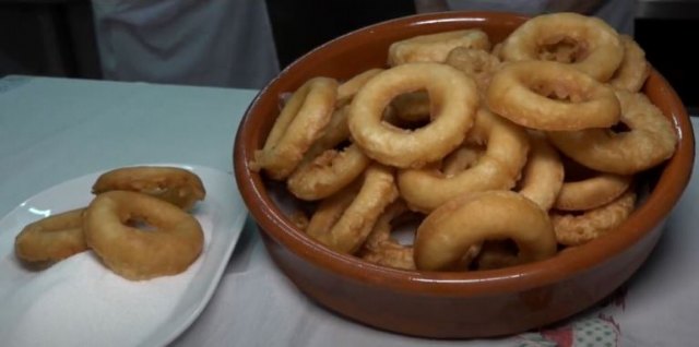 Puesta en valor de una de las tradiciones de Mula, los buñuelos de la Noche de Reventón
