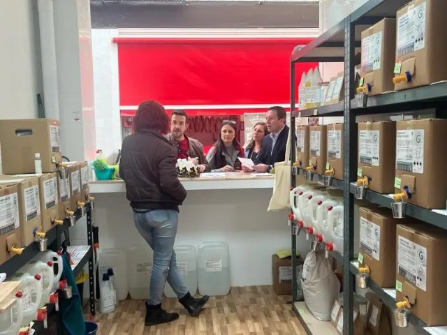 Se abren dos nuevos comercios en la Plaza de Abastos de Mula