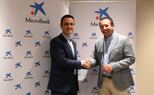 MicroBank y el Ayuntamiento de Mula firman un convenio de colaboración para incentivar el autoempleo y la actividad emprendedora