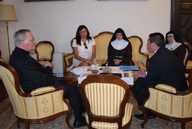 Mons. Lorca confirma la autenticidad de la documentación que habla de la Santa Espina de las Clarisas de Mula