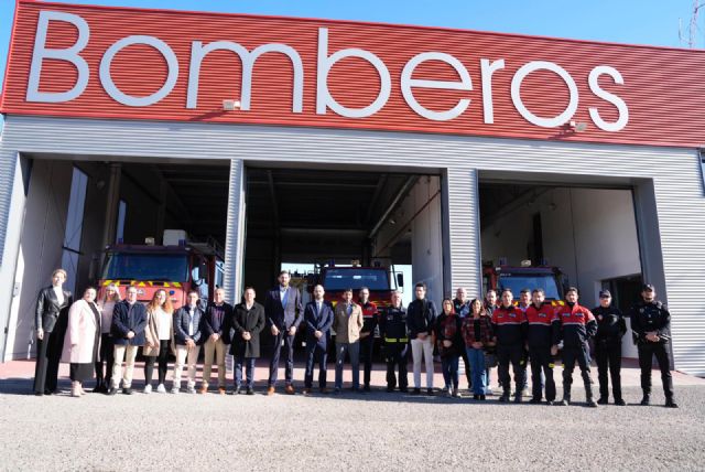 Antelo apuesta por seguir dotando a los equipos de emergencias, seguridad ciudadana y protección civil en la inauguración del parque de bomberos de Mula