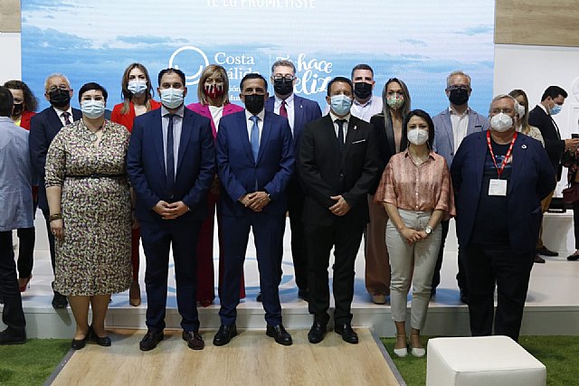 El alcalde de Mula aprovecha el gran escaparate de FITUR para resaltar el valor de Mula como destino turístico
