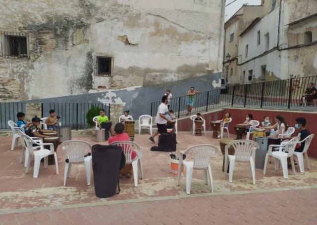 Dan comienzo los talleres musicales de percusión Barrios Medievales