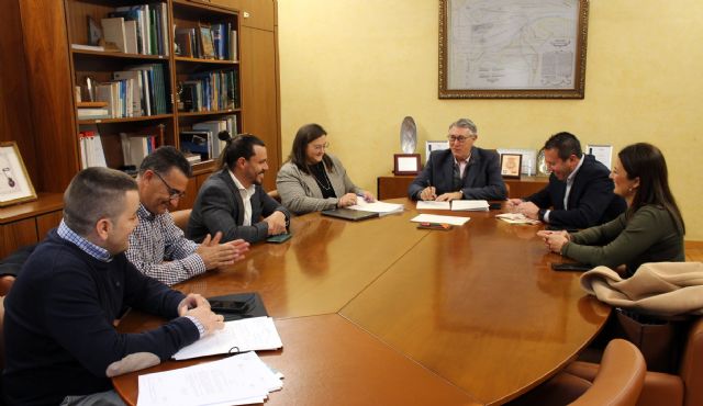El presidente de la CHS se reúne con el alcalde de Mula y regantes de Fuente Librilla