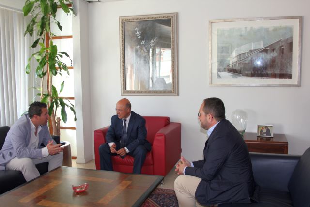 El Gobierno regional invierte 176.650 euros en renovar pavimento e infraestructuras de tres calles de Mula