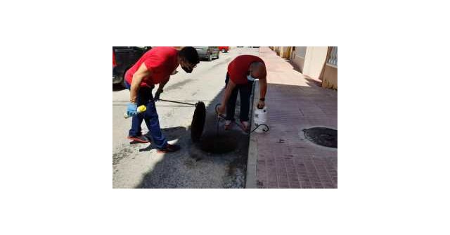 Se inicia la campaña anual de desratización, desinsectación, y desinfección en la red de alcantarillado