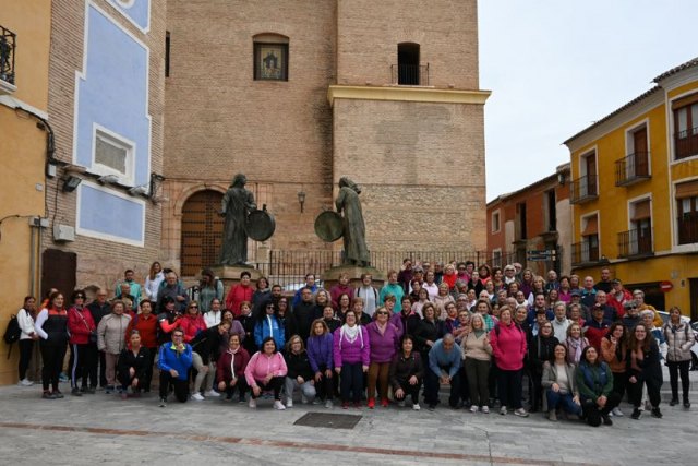 Más de 120 mujeres muleñas se unen en una caminata contra la violencia de género