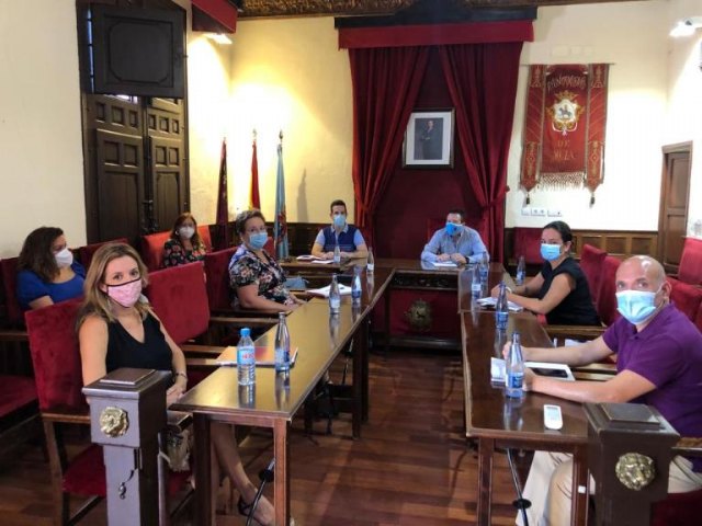 Reunión entre el Ayuntamiento y los centros educativos públicos del municipio