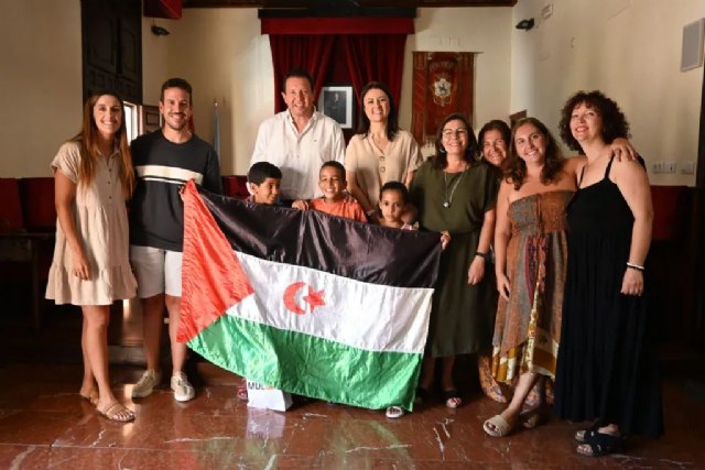 El Ayuntamiento de Mula colabora con el programa ‘Vacaciones en paz’ de la Asociación Sonrisa Saharaui