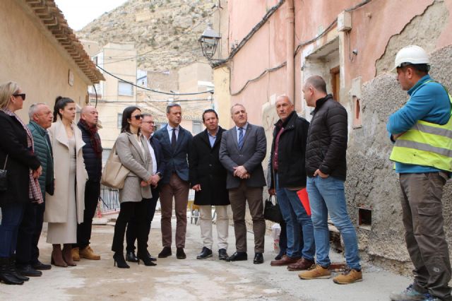 La Comunidad invierte en Mula más de 761.000 euros para renovar pavimentos de calles y adecuar el acceso al castillo