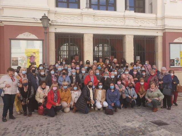 Turismo, Mujer y Pedanías organizan un viaje a Jumilla en el que participan las asociaciones de mujeres del municipio