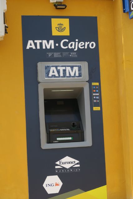 Correos instala un cajero automático en una pedanía de Mula