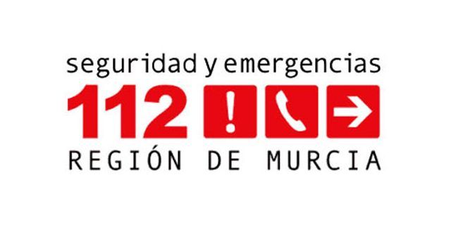 Servicios de emergencia han atendido y trasladado a dos personas que han resultado heridas en accidente de tráfico, ocurrido en Avenida de La Paz, Mula