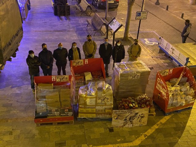 Llega a Mula una tonelada de alimentos solidarios pertenecientes a la Unidad de Fuerza de Guerra Naval Especial