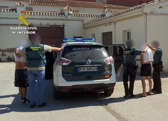 La Guardia Civil desarticula un grupo delictivo dedicado a cometer robos en la zona rural de Mula