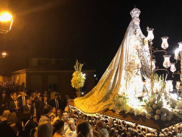 Fernando López Miras asiste a la procesión en honor a la Virgen del Carmen de Mula