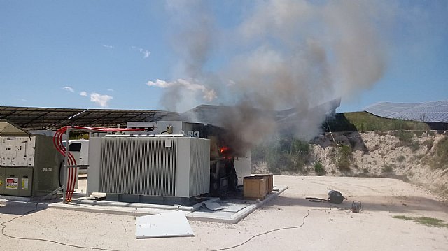 Incendio en una planta fotovoltaica en Mula